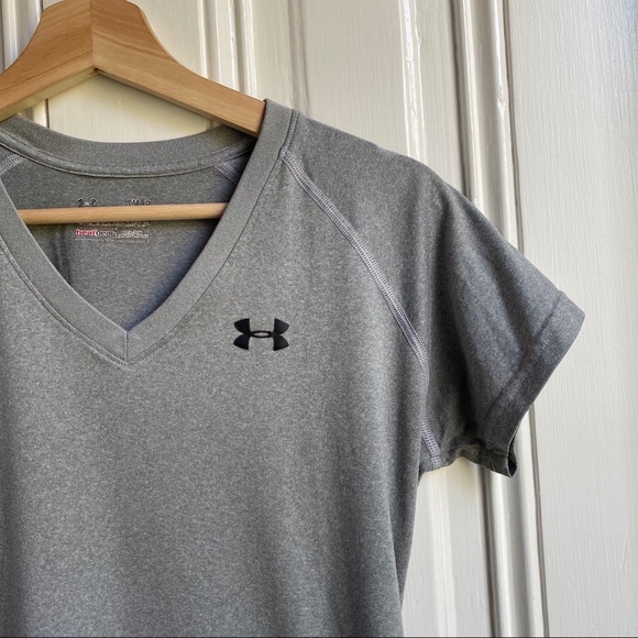 Under Armour Short Sleeve V Neck T Shirt - Picture 2 of 7